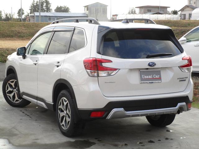 フォレスター アーバンセレクション　ワンオーナー　純正ナビ　バックカメラ　パワーシート　レーダークルコン　シートヒーター　デジタルインナーミラー　レーンキープアシスト　衝突被害軽減システム　パワーバックドア　ブラインドスポットモニター（4枚目）