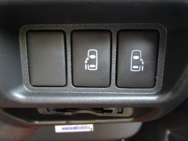 ハイエースワゴン GL ファインテックツアラー 4WD Pスタート 10人乗り ナビTV Bカメラ ETC ドラレコ BARBERO17インチアルミ 両側パワースライドドア フリップダウンモニター オットマンシート(25枚目)