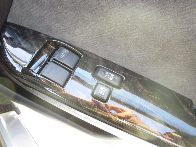 ハイエースワゴン GL ファインテックツアラー 4WD Pスタート 10人乗り ナビTV Bカメラ ETC ドラレコ BARBERO17インチアルミ 両側パワースライドドア フリップダウンモニター オットマンシート(28枚目)