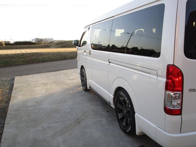 ハイエースワゴン GL ファインテックツアラー 4WD Pスタート 10人乗り ナビTV Bカメラ ETC ドラレコ BARBERO17インチアルミ 両側パワースライドドア フリップダウンモニター オットマンシート(64枚目)