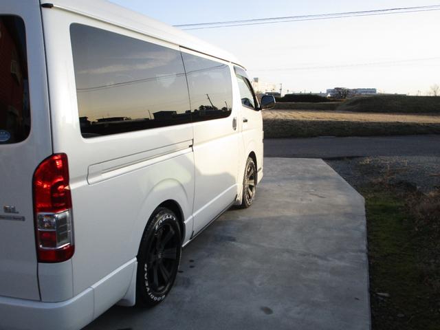 ハイエースワゴン GL ファインテックツアラー 4WD Pスタート 10人乗り ナビTV Bカメラ ETC ドラレコ BARBERO17インチアルミ 両側パワースライドドア フリップダウンモニター オットマンシート(65枚目)