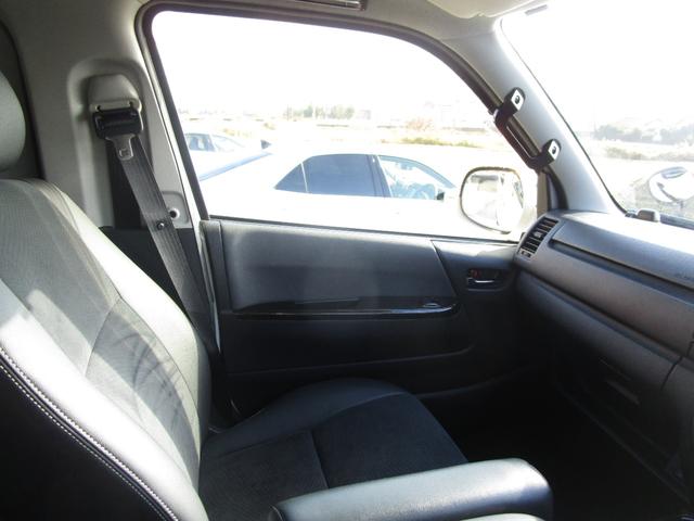 ハイエースバン スーパーＧＬ　ダークプライム　４ＷＤ　ディーゼル　８ナンバー登録　ナビＴＶ　Ｂカメラ　ＥＴＣ　ドラレコ　Ｐスタート　両側パワースライドドア　ＷＯＲＫ　ＸＴＲＡＰ１８インチアルミ　オーバーフェンダー　フリップダウンモニター（33枚目）