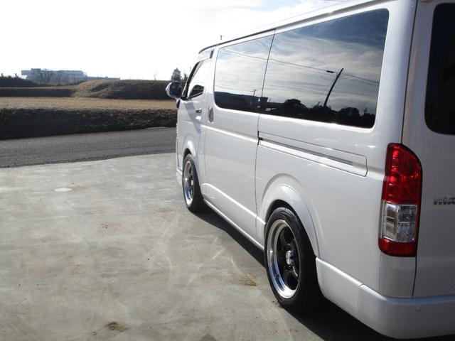 ハイエースバン スーパーＧＬ　ダークプライム　４ＷＤ　ディーゼル　８ナンバー登録　ナビＴＶ　Ｂカメラ　ＥＴＣ　ドラレコ　Ｐスタート　両側パワースライドドア　ＷＯＲＫ　ＸＴＲＡＰ１８インチアルミ　オーバーフェンダー　フリップダウンモニター（77枚目）