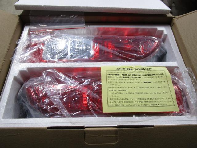 ハイエースバン スーパーＧＬ　ダークプライムＩＩ　１オーナー　ＴＲＤＧＲフルエアロ　モデリスタＬＥＤカーゴライト　ナビＴＶ　Ｂカメラ　ＥＴＣ　前後ドラレコ　アドバン　レーシング１７インチアルミ　デジタルインナーミラー　トムスＬＥＤテールランプ（66枚目）