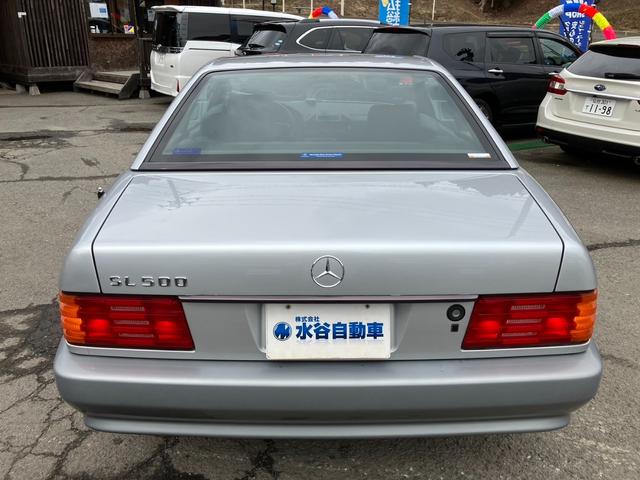 ＳＬ５００　正規ディーラー輸入車　ＡＡＣ　クルーズコントロール　左ハンドル　４速オートマ　ハードトップ　Ｖ８エンジン　本革シート　パワーシート　アルミホイール　純正オーディオ　純正ＣＤチェンジャー(15枚目)