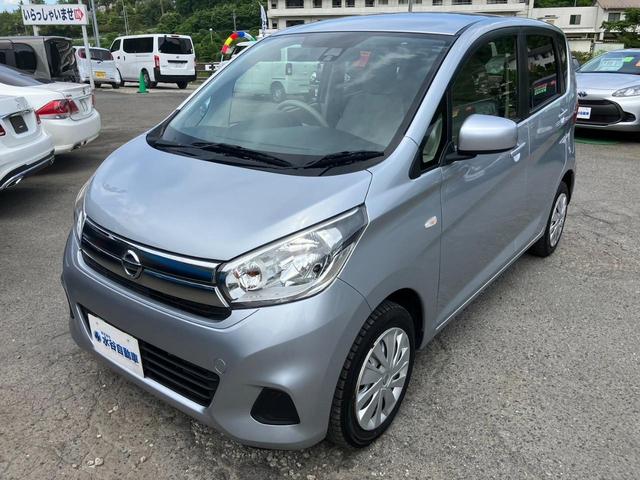 デイズ Ｓ　ＥＴＣ　４ＷＤ　寒冷地仕様　盗難防止装置　シートヒーター　ベンチシート　エマージェンシーブレーキシステム　リモコンキー　アイドリングストップ　社外１ＤＩＮオーディオ（9枚目）