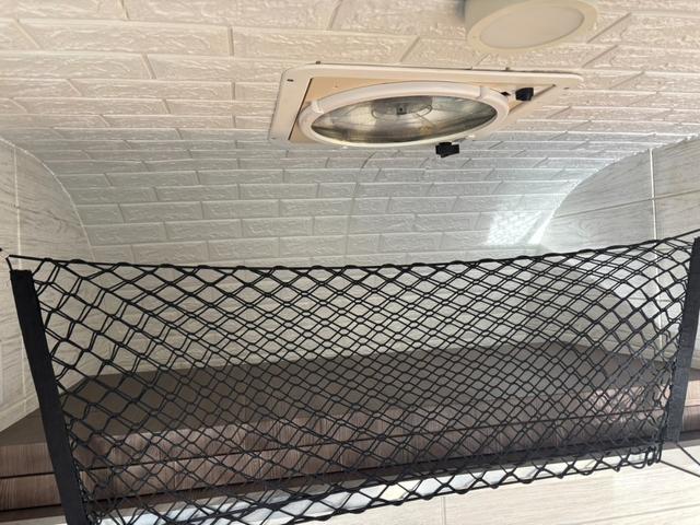 ＮＴ１００クリッパートラック ＤＸ　ＡＣ　ＰＳ　４ＷＤ　トリパルキャンピングカー　オートマ　ＥＴＣ　社外ナビ　フルセグテレビ　ミラー型ドライブレコーダー（37枚目）