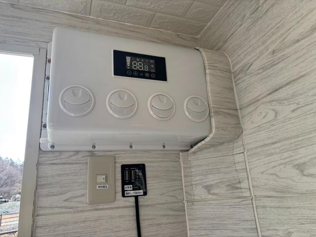 ＮＴ１００クリッパートラック ＤＸ　ＡＣ　ＰＳ　４ＷＤ　トリパルキャンピングカー　オートマ　ＥＴＣ　社外ナビ　フルセグテレビ　ミラー型ドライブレコーダー（41枚目）