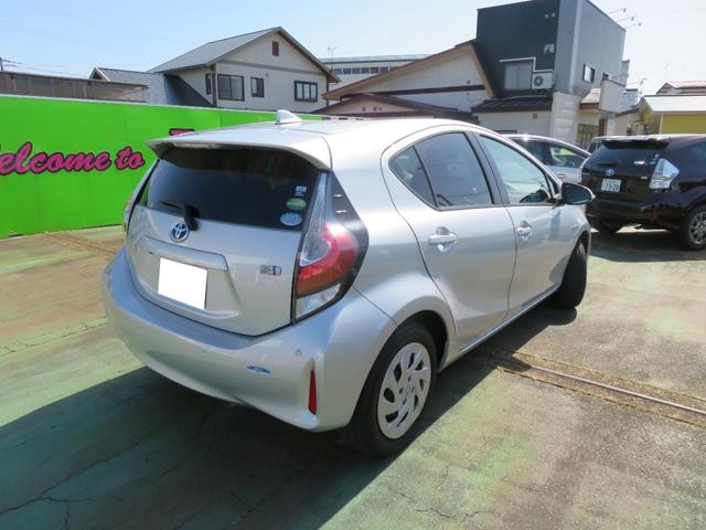 S TOYOTAセーフティセンス/純正ナビゲーション/デジタルテレビ/バックカメラ/LEDヘッドランプ/ビルトインETC/キーレス/クリアランスソナー/VSC/TRC/フォグランプ/前席エアバック(11枚目)