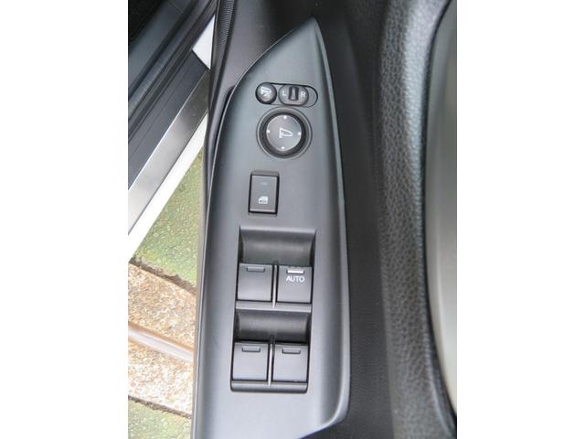 フィットハイブリッド Ｌパッケージ　社外ナビゲーション／デジタルテレビ／Ｂｌｕｅｔｏｏｔｈ／バックカメラ／社外１５ＡＷ／ＬＥＤヘッドランプ／ハーフレザーシート／クルーズコントロール／オートエアコン／前席エアバック／盗難防止装置（26枚目）