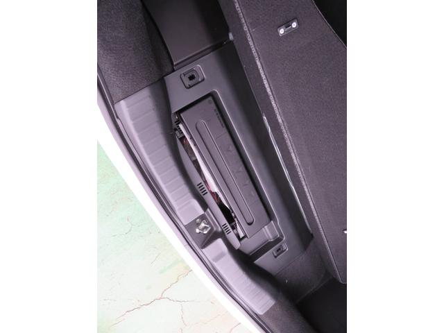 フィットハイブリッド Ｌパッケージ　社外ナビゲーション／デジタルテレビ／Ｂｌｕｅｔｏｏｔｈ／バックカメラ／社外１５ＡＷ／ＬＥＤヘッドランプ／ハーフレザーシート／クルーズコントロール／オートエアコン／前席エアバック／盗難防止装置（52枚目）