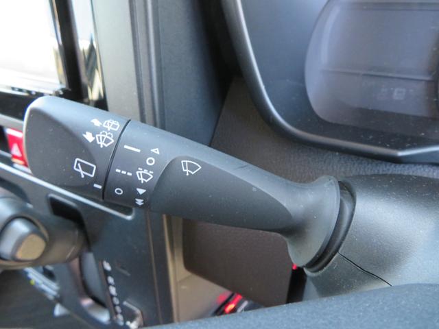 ルーミー Ｘ　４ＷＤ／左側パワースライドドア／ＥＴＣ／社外ナビゲーション／バックカメラ／Ｂｌｕｅｔｏｏｔｈ／スタッドレスタイヤ付／追突防止装置／前席エアバック／盗難防止装置／衝突安全ボディ／レンタカーアップ（16枚目）