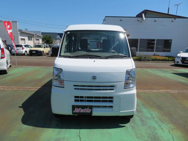 エブリイ ＰＡ　パートタイム４ＷＤ／５速マニュアル車／エアコン／パワーステアリング／運転席エアバック／助手席エアバック／スタッドレスタイヤ付（2枚目）