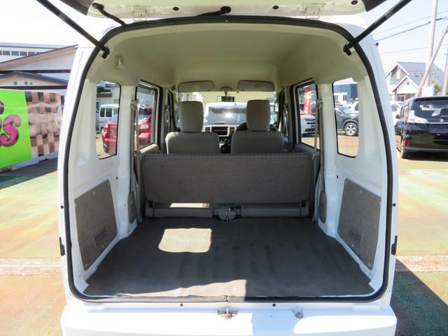 エブリイ ＰＡ　パートタイム４ＷＤ／５速マニュアル車／エアコン／パワーステアリング／運転席エアバック／助手席エアバック／スタッドレスタイヤ付（35枚目）
