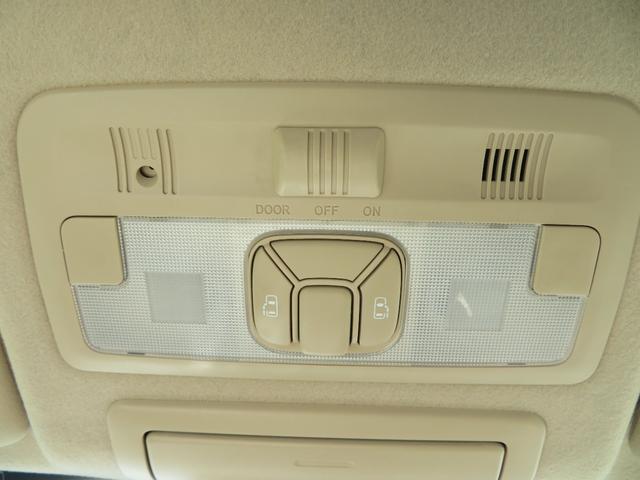 エスティマハイブリッド アエラス 4WD/両側パワースライドドア/純正8インチナビゲーション/デジタルテレビ/バックカメラ/Bluetooth/クルーズコントロール/パワーシート/ビルトインETC/ディスチャージライト/スマートキー(41枚目)