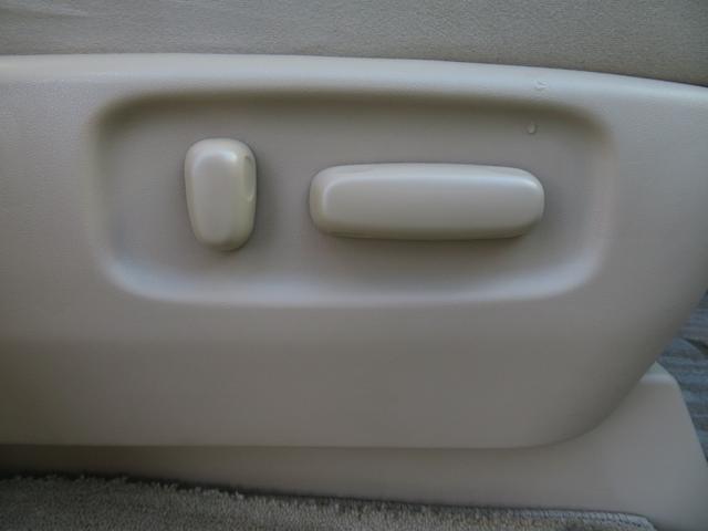 エスティマハイブリッド アエラス 4WD/両側パワースライドドア/純正8インチナビゲーション/デジタルテレビ/バックカメラ/Bluetooth/クルーズコントロール/パワーシート/ビルトインETC/ディスチャージライト/スマートキー(45枚目)