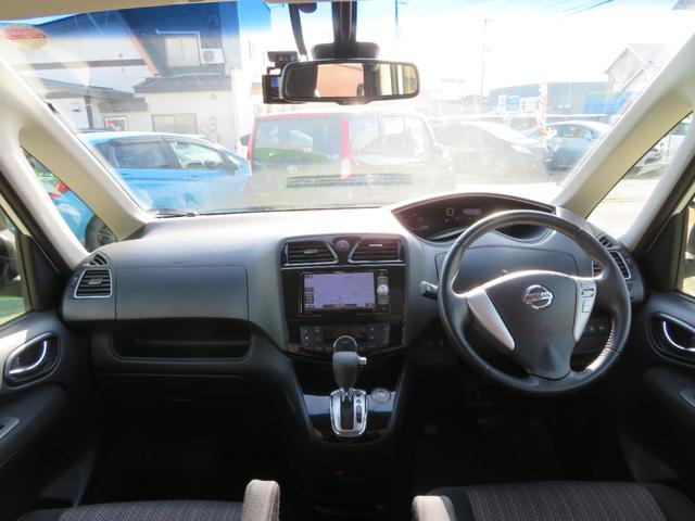 セレナ ハイウェイスター　Ｖセレ＋セーフティ　ＳＨＶ　Ａセフ　両側パワースライドドア／プッシュスタート／スマートキー／純正ナビゲーション／アラウンドビュー／デジタルテレビ／Ｂｌｕｅｔｏｏｔｈ／ビルトインＥＴＣ／ＬＥＤヘッドランプ／寒冷地仕様／クルーズコントロール（15枚目）