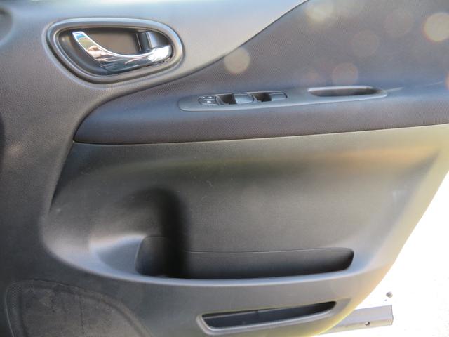 セレナ ハイウェイスター　Ｖセレ＋セーフティ　ＳＨＶ　Ａセフ　両側パワースライドドア／プッシュスタート／スマートキー／純正ナビゲーション／アラウンドビュー／デジタルテレビ／Ｂｌｕｅｔｏｏｔｈ／ビルトインＥＴＣ／ＬＥＤヘッドランプ／寒冷地仕様／クルーズコントロール（25枚目）