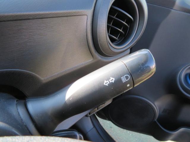 アクア Ｓ　社外ナビゲーション／ワンセグテレビ／バックカメラ／Ｂｌｕｅｔｏｏｔｈ／キーレスエントリー／前席シートヒーター／社外１５ＡＷ／社外エンジンスターター／前席エアバック／衝突安全ボディ（18枚目）