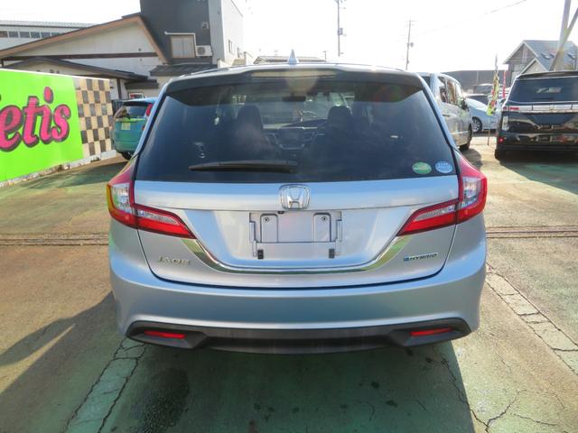 外装には目立つような大きな傷などもございません。