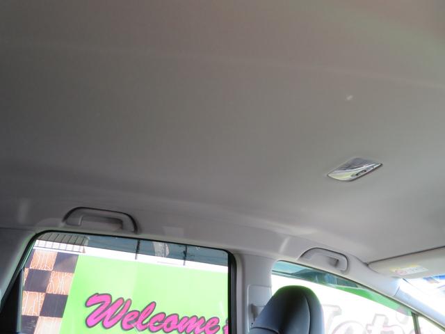 天井は気になるヤニも無く綺麗ですよ☆