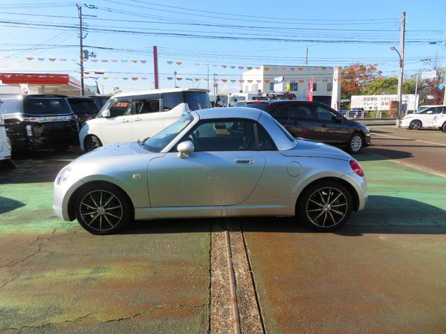 コペン アクティブトップ　電動オープン動作確認ＯＫ／キーレスエントリー／ターボ車／ＥＴＣ／ドライブレコーダー／ディスチャージヘッドライト／フォグランプ／社外１５ＡＷ／シートヒーター／タイミングチェーン／社外ＣＤデッキ（4枚目）