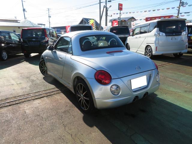 コペン アクティブトップ　電動オープン動作確認ＯＫ／キーレスエントリー／ターボ車／ＥＴＣ／ドライブレコーダー／ディスチャージヘッドライト／フォグランプ／社外１５ＡＷ／シートヒーター／タイミングチェーン／社外ＣＤデッキ（10枚目）