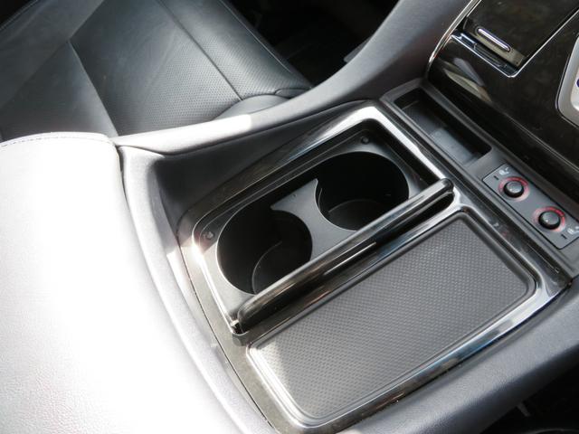 アルファード ２．５Ｓ　Ｃパッケージ　ＡＬＰＩＮＥ１０インチナビ／デジタルテレビ／バックカメラ／ＡＬＰＩＮＥフリップダウンモニター／両側パワースライドドア／パワーバックドア／ＴＥＩＮ車高調／ブラックレザー／ドラレコ／ＥＴＣ／ＬＥＤ（39枚目）