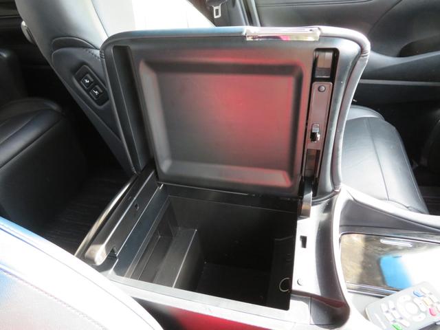 アルファード ２．５Ｓ　Ｃパッケージ　ＡＬＰＩＮＥ１０インチナビ／デジタルテレビ／バックカメラ／ＡＬＰＩＮＥフリップダウンモニター／両側パワースライドドア／パワーバックドア／ＴＥＩＮ車高調／ブラックレザー／ドラレコ／ＥＴＣ／ＬＥＤ（40枚目）