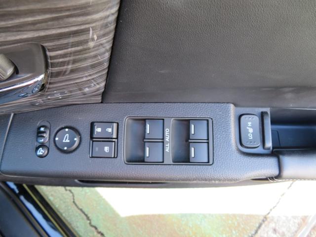 オデッセイ アブソルート・ＥＸ　４ＷＤ／純正ナビゲーション／デジタルテレビ／全方位カメラ／リヤフリップダウンモニター／両側パワースライドドア／ＬＥＤヘッドランプ／ホンダセンシング／ＥＴＣ／クルーズコントロール／レザーシート／（24枚目）