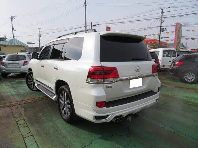 ランドクルーザー ZX 4WD/モデリスタフルエアロ/本革シート/サンルーフ/純正ナビゲーション/DTV/アラウンドビューモニター/リヤモニター/ヒッチメンバー/シートヒータクーラー/LED/前後ドラレコ/純正エンスタ(10枚目)