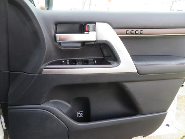 ランドクルーザー ZX 4WD/モデリスタフルエアロ/本革シート/サンルーフ/純正ナビゲーション/DTV/アラウンドビューモニター/リヤモニター/ヒッチメンバー/シートヒータクーラー/LED/前後ドラレコ/純正エンスタ(27枚目)