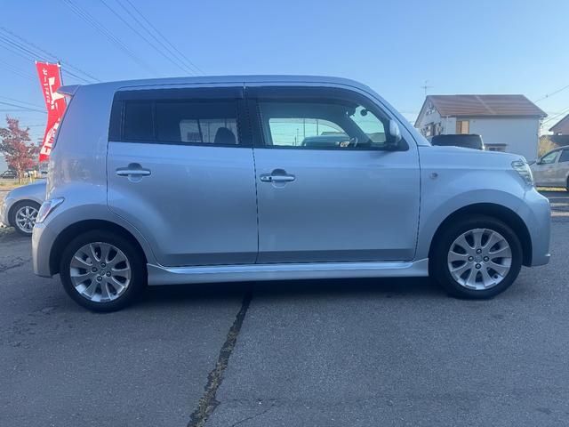 デックス １．３ｉ－Ｓ　４ＷＤ　スマートキー　純正１４インチ　社外ナビ地デジＴＶ　ＥＴＣ　ＨＩＤ　ＭＯＭＯハンドル（5枚目）