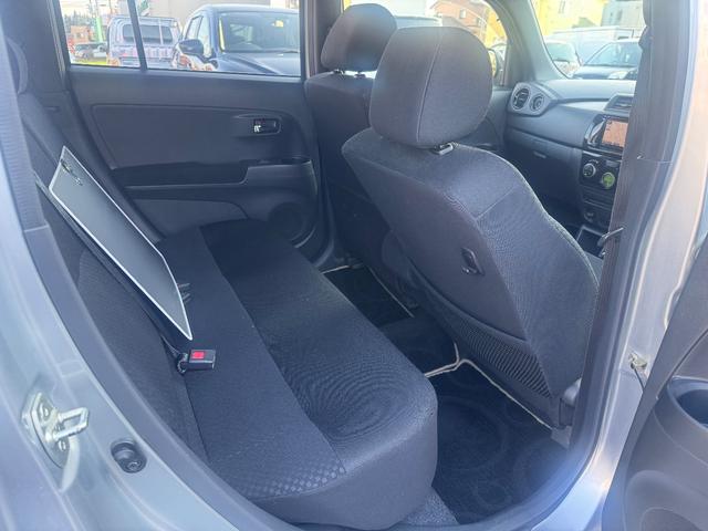 デックス １．３ｉ－Ｓ　４ＷＤ　スマートキー　純正１４インチ　社外ナビ地デジＴＶ　ＥＴＣ　ＨＩＤ　ＭＯＭＯハンドル（22枚目）