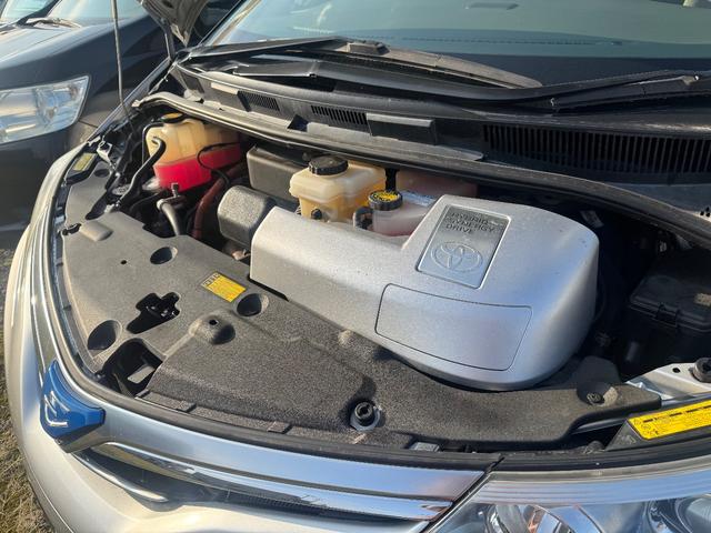 エスティマハイブリッド Ｇ　４ＷＤ　スマートキー　純正ＨＤＤナビ地デジＴＶ　Ｂカメラ　モデリスタ１９インチＡＷ　両側パワースライドドア　リアヒーター　クルーズコントロール　ＥＴＣ（11枚目）