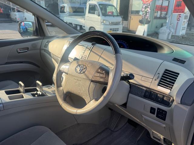 エスティマハイブリッド Ｇ　４ＷＤ　スマートキー　純正ＨＤＤナビ地デジＴＶ　Ｂカメラ　モデリスタ１９インチＡＷ　両側パワースライドドア　リアヒーター　クルーズコントロール　ＥＴＣ（13枚目）