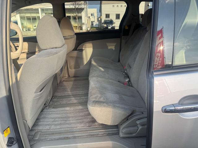 エスティマハイブリッド Ｇ　４ＷＤ　スマートキー　純正ＨＤＤナビ地デジＴＶ　Ｂカメラ　モデリスタ１９インチＡＷ　両側パワースライドドア　リアヒーター　クルーズコントロール　ＥＴＣ（18枚目）