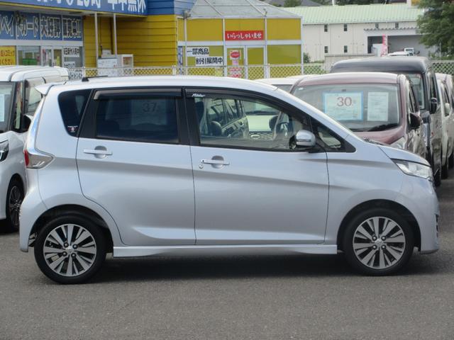 デイズ ライダー　ハイウェイスター　Ｘ　４ＷＤ　プッシュスタート　スマートキー　ナビ　ＴＶ　ＣＤ／ＤＶＤ再生　Ｂｌｕｅｔｏｏｔｈ接続　ＥＴＣ　バックカメラ　シートヒーター　全席パワーウインドウ　ＨＩＤライト　純正アルミホイール　ＡＢＳ（8枚目）