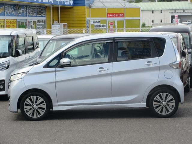 デイズ ライダー　ハイウェイスター　Ｘ　４ＷＤ　プッシュスタート　スマートキー　ナビ　ＴＶ　ＣＤ／ＤＶＤ再生　Ｂｌｕｅｔｏｏｔｈ接続　ＥＴＣ　バックカメラ　シートヒーター　全席パワーウインドウ　ＨＩＤライト　純正アルミホイール　ＡＢＳ（10枚目）