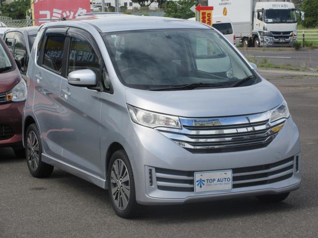 デイズ ライダー　ハイウェイスター　Ｘ　４ＷＤ　プッシュスタート　スマートキー　ナビ　ＴＶ　ＣＤ／ＤＶＤ再生　Ｂｌｕｅｔｏｏｔｈ接続　ＥＴＣ　バックカメラ　シートヒーター　全席パワーウインドウ　ＨＩＤライト　純正アルミホイール　ＡＢＳ（12枚目）