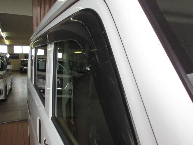 エブリイ ＰＣリミテッド　切替式４ＷＤ　ハイルーフ　キーレスキー　純正オーディオ　ＡＵＸ　電動格納ミラー　パワーステアリング　ＡＢＳ　横滑り防止機能　ブレーキアシスト機能　無修復歴車（40枚目）