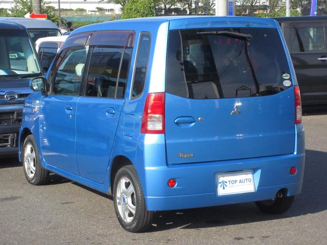 トッポ Ｇ　４ＷＤ　キーレスキー　純正オーディオＣＤ　シートヒーター　全席パワーウインドウ　フルフラット　電動格納ミラー　ＡＢＳ　社外アルミホイール（18枚目）
