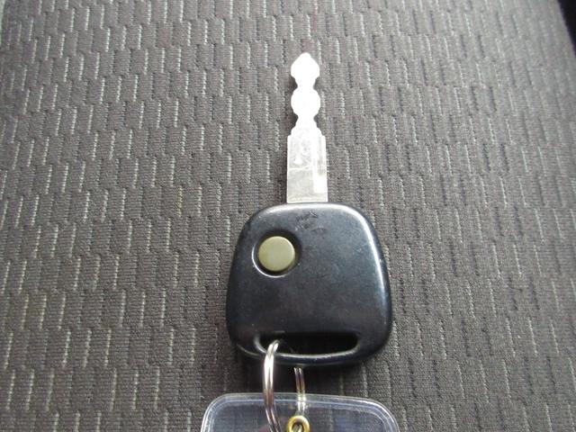 ジムニー ＸＧ　切替式４ＷＤ　６型　ターボ　５ＭＴ　キーレス　純正オーディオ　ＥＴＣ　前席パワーウインドウ　パワーステアリング　ＡＢＳ（44枚目）