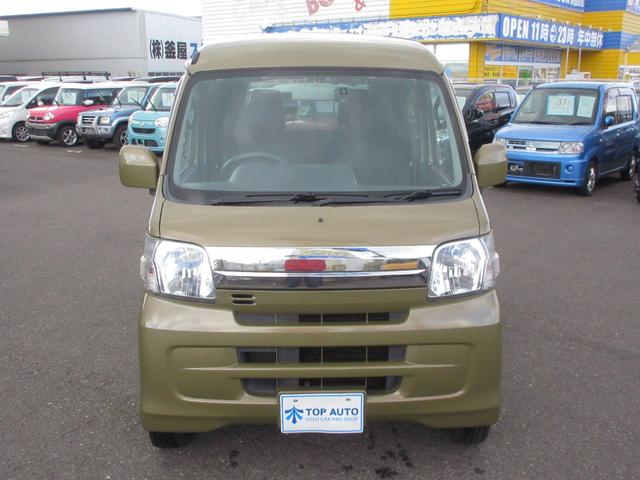 ハイゼットカーゴ クルーズターボリミテッド 切替式4WD 5MT キーレス ナビ TV CD/DVD再生 Bluetooth接続 ETC ドライブレコーダー 全席パワーウインドウ 電動格納ミラー パワーステアリング ABS 無修復歴車(4枚目)