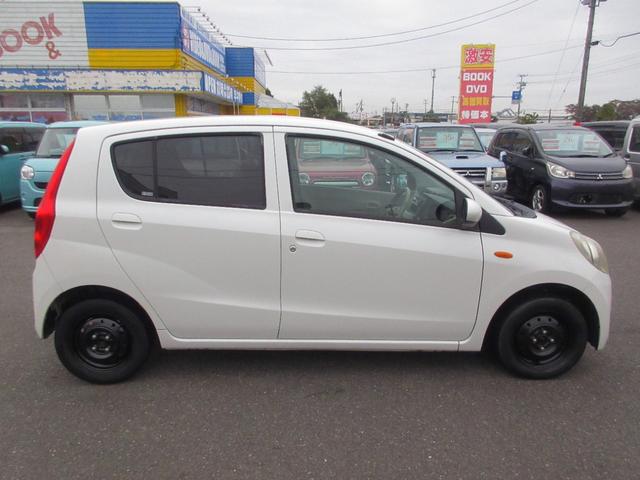 ミラ メモリアルエディション　キーレスキー　社外オーディオ　ＣＤ　ＵＳＢ　ＡＵＸ　電動格納ミラー　全席パワーウィンドウ　ＡＢＳ（7枚目）