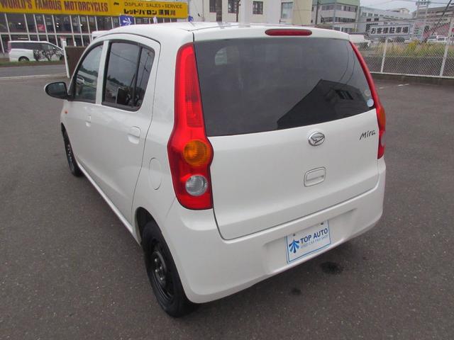 ミラ メモリアルエディション　キーレスキー　社外オーディオ　ＣＤ　ＵＳＢ　ＡＵＸ　電動格納ミラー　全席パワーウィンドウ　ＡＢＳ（17枚目）