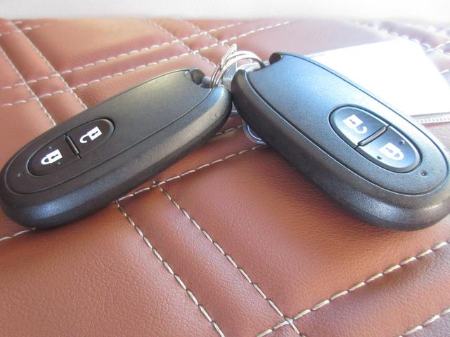 アルトラパンショコラ G 4WD プッシュスタート スマートキー 純正オーディオ CD シートヒーター 全席パワーウインドウ ショコラ専用シート オートライト HIDライト 電動格納ミラー ABS(52枚目)