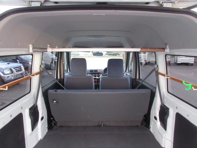 レーダーブレーキサポート機能や車線逸脱防止機能、誤発進抑制機能など搭載しているお車もご用意しております。