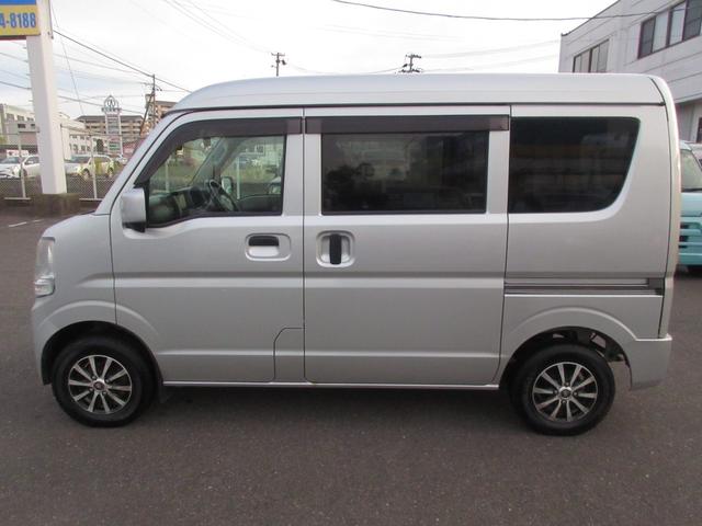 NV100クリッパーバン GX 切替式4WD 5AGS ナビ フルセグTV Bluetooth CD DVD バックカメラ 衝突軽減ブレーキ スライドドア 横滑り防止 タイミングチェーン キーレス 電動格納ミラー パワーウィンドウ(9枚目)