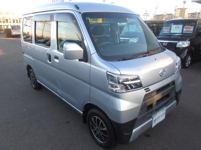 ハイゼットカーゴ クルーズターボＳＡＩＩＩ　４ＷＤ　衝突軽減ブレーキ　ＬＥＤヘッドライト　キーレス　ＣＤ　ＵＳＢ　ＡＵＸ　横滑り防止　コーナーセンサー　オートハイビーム　オートライト　ＡＢＳ　レーンキープアシスト（12枚目）